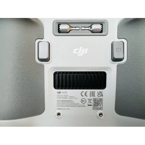 Квадрокоптер DJI Mavic 3 Pro в Москве с пультом DJI RC